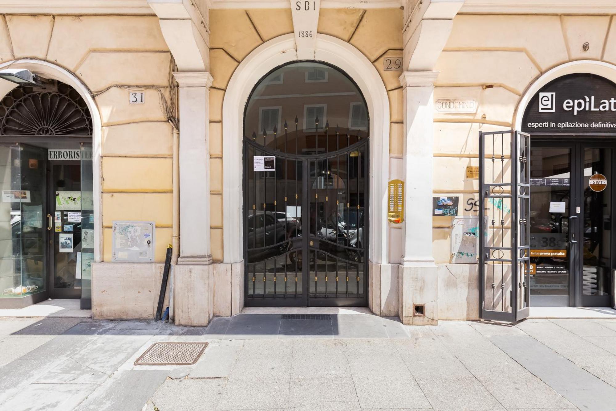 Bmga L Central Holiday House 2Bdr Near Vatican Рим Екстер'єр фото